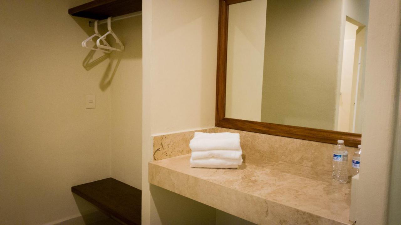 Bonito Hotel By Arans Zihuatanejo Ngoại thất bức ảnh